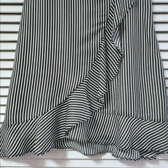 Urban Outfitters Bl/wh stripe ruffle wrap dress - Picture 3 of 4